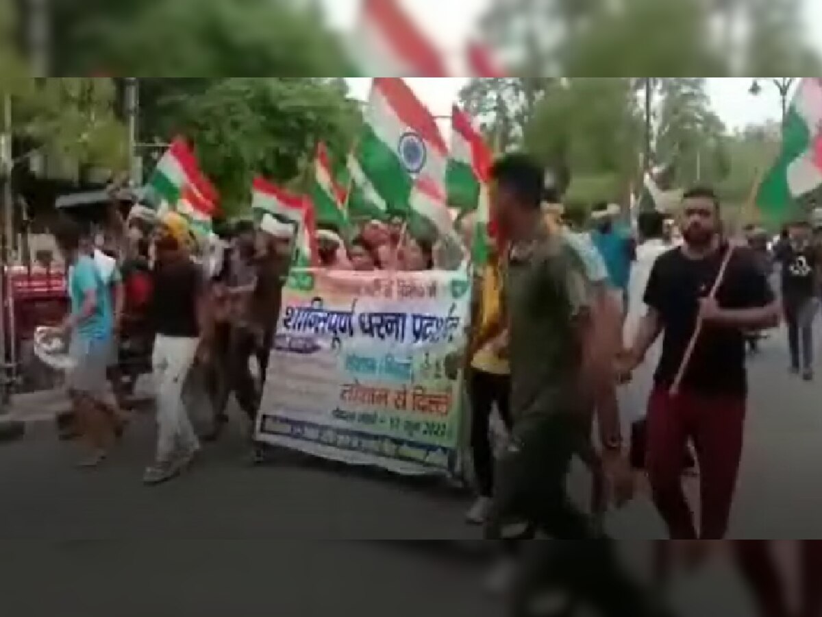 अग्निपथ योजना की वापसी की मांग को लेकर हरियाणा से दिल्ली तक पैदल मार्च, हिंसा न करने की अपील