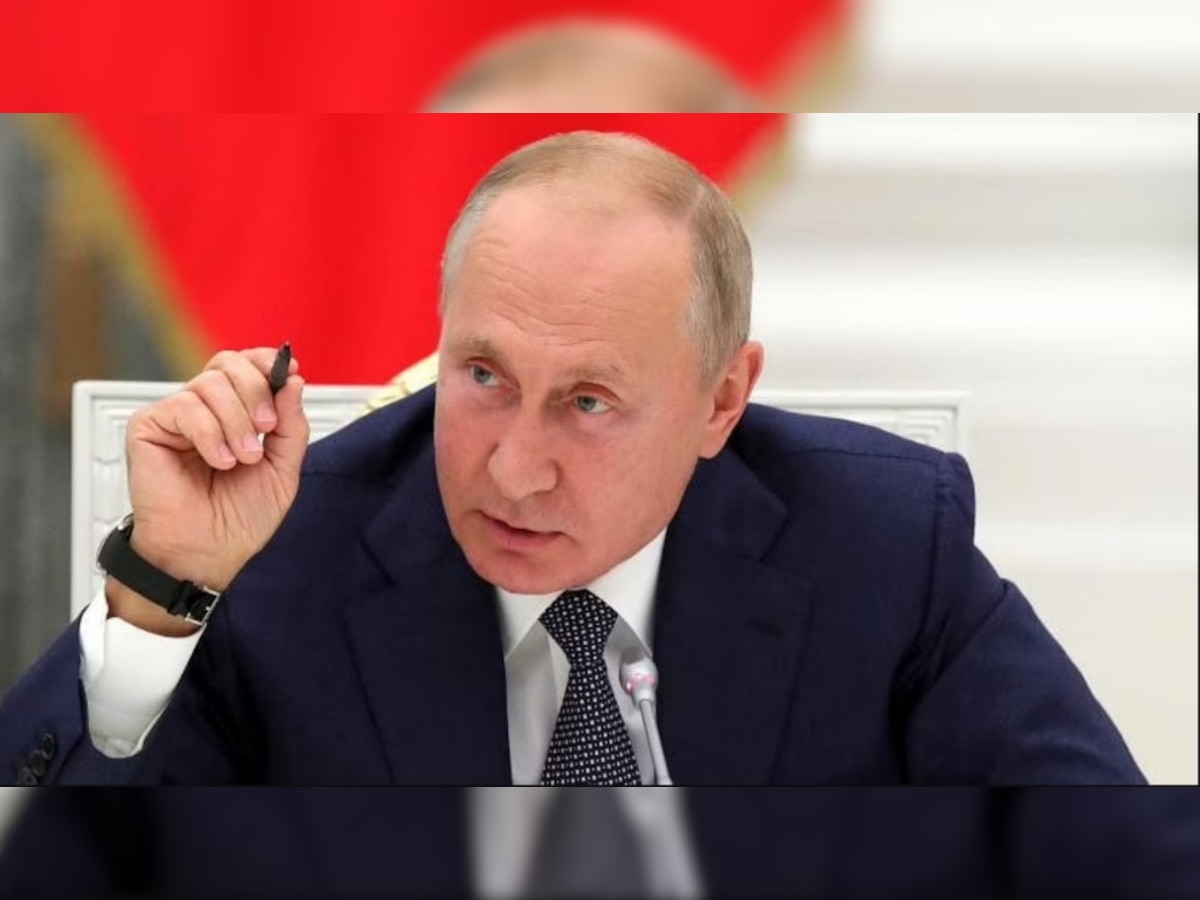 Vladimir Putin: जब ये नेता था PM, पुतिन ने छोटी कुर्सी पर बैठने को किया मजबूर; धमकी भी दी