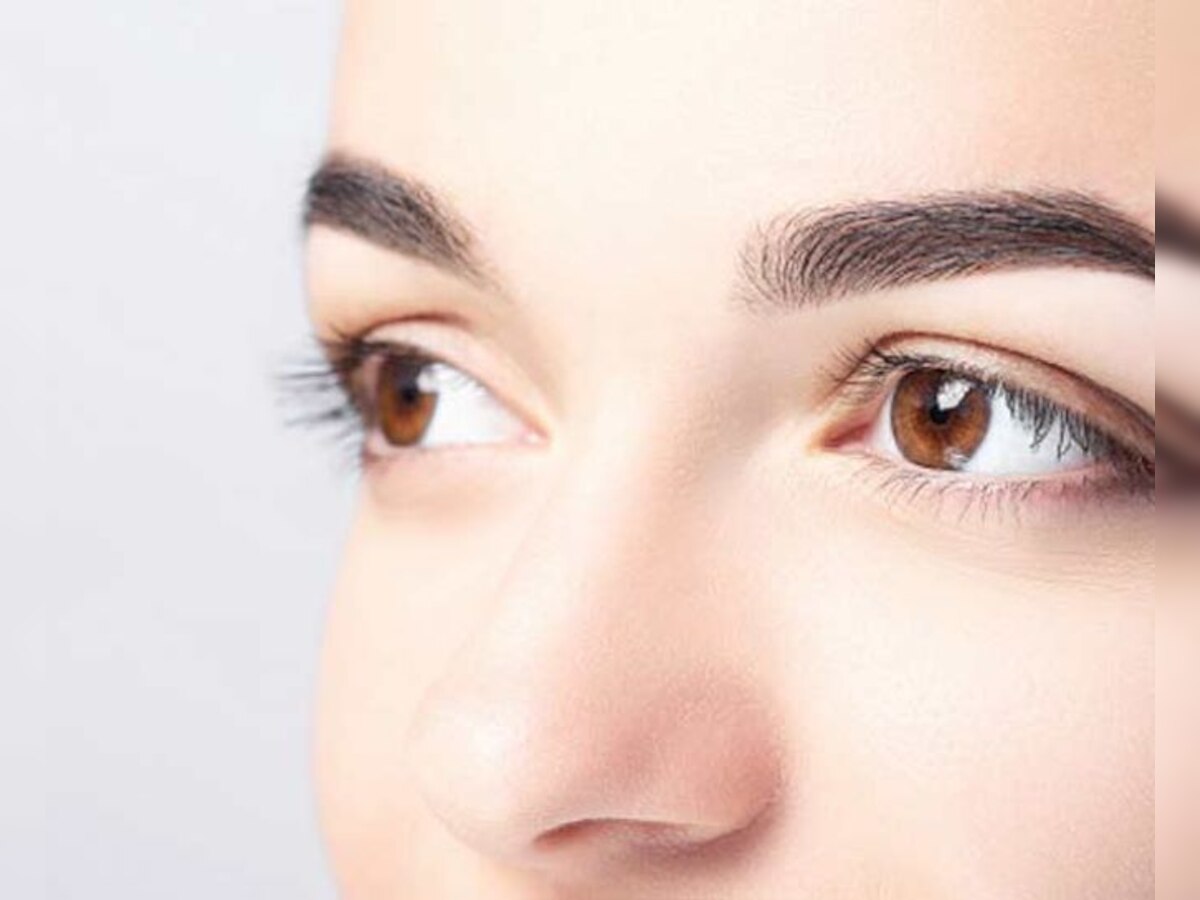 Eye Care Tips: इन फूड्स का गलती से भी ना करें सेवन, आंखों की रोशनी होती है कम
