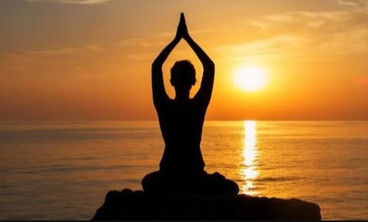 Yoga Day 2022: योग दिवस पर अपनों को इन संदेशों के जरिए दें शुभकामनाएं, अच्छी सेहत के साथ करें नई शुरुआत