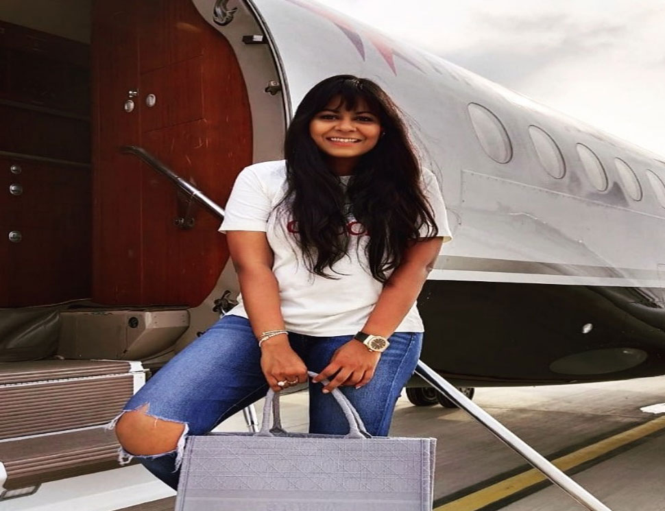 Kanika Tekriwal all you need to know about thw woman who owns 10 private jets at the age of 32 | Kanika Tekriwal: 32 की उम्र में 10 प्राइवेट जेट की मालकिन,