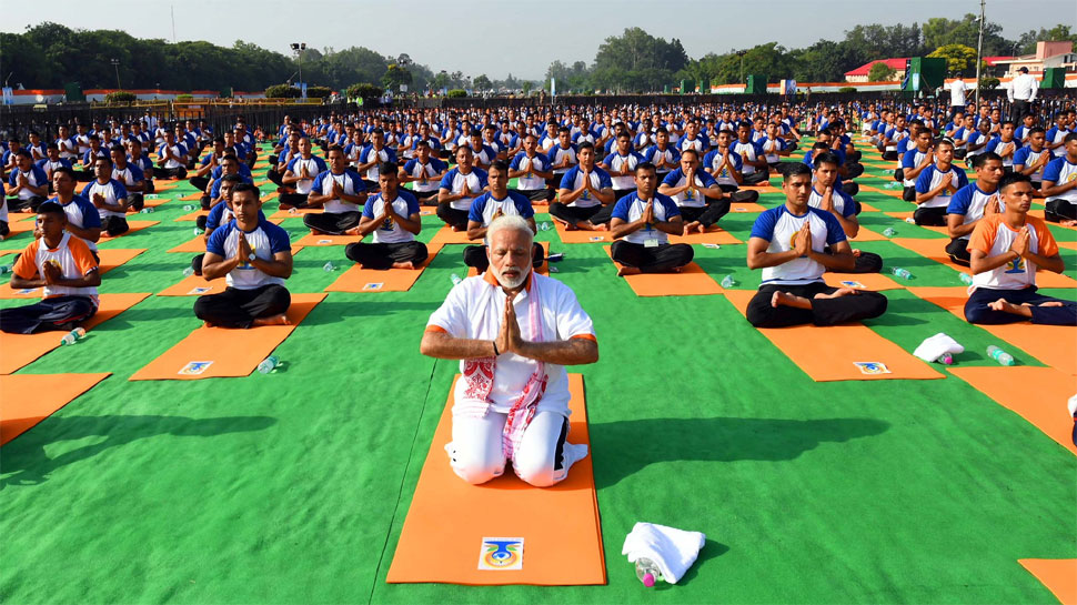 International yoga day 2022: मैसूर में योग कार्यक्रम में हिस्सा लेंगे PM मोदी, 75 जगहों पर 75 केंद्रीय मंत्री होंगे शामिल