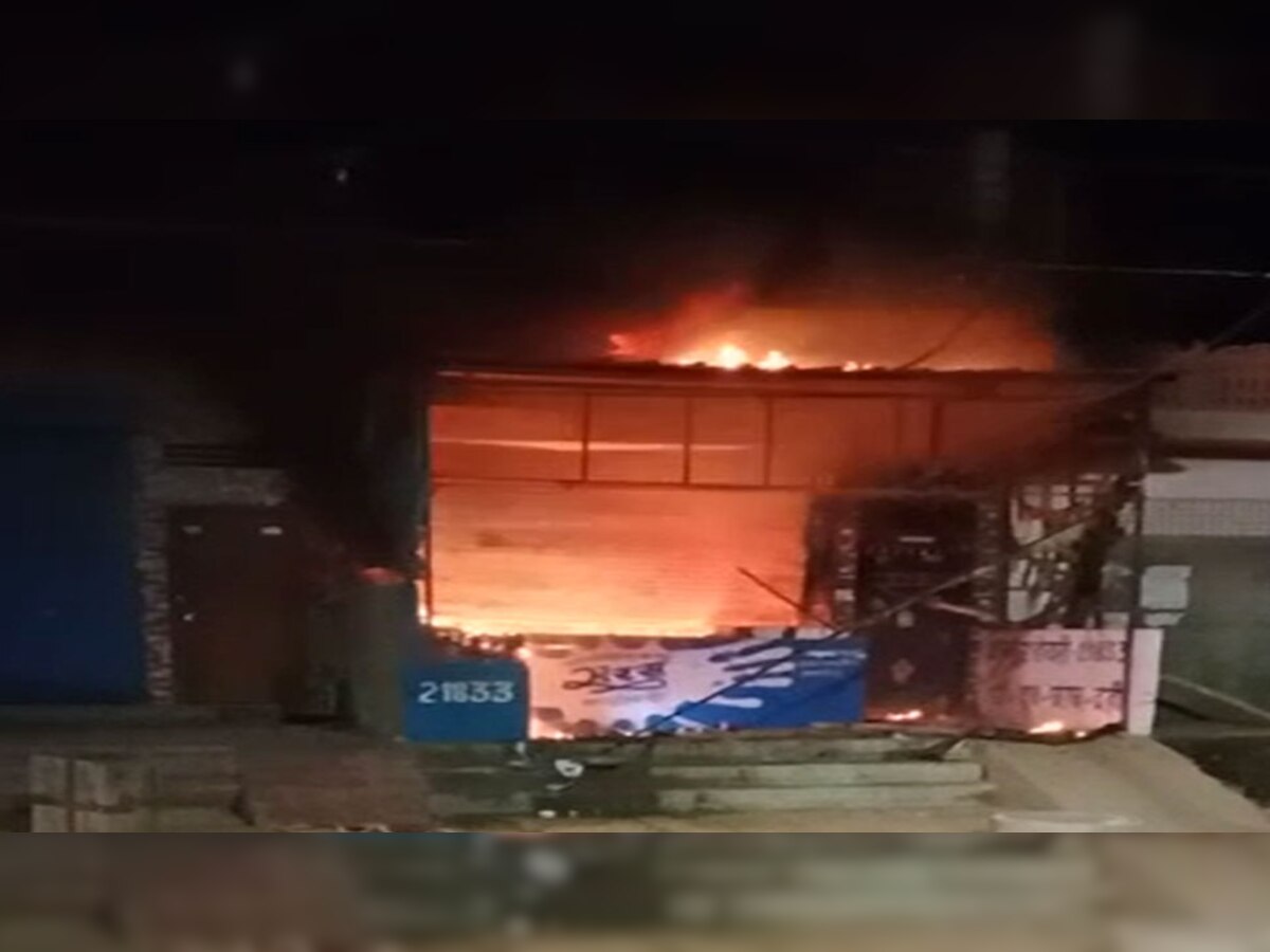 3 घंटे बाद दुकान में वापस लगी आग, लाखों का सामान जलकर हुआ खाक