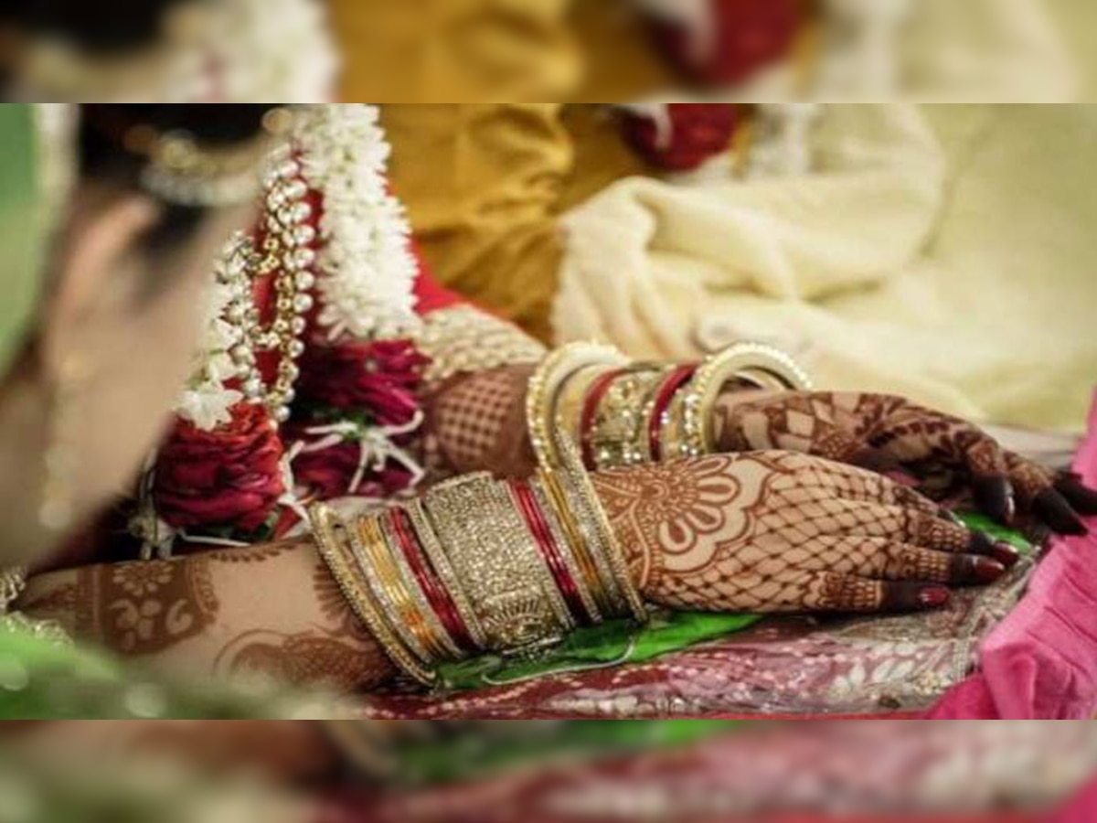 Viral Bride: शादी में खुशी से पागल हुई दुल्हन, किया ऐसा काम कि VIDEO देख लोगों को हुई दूल्हे से जलन