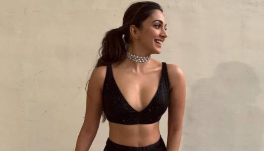 बॉडीकॉन ड्रेस में Kiara Advani ने कराया सिजलिंग फोटोशूट, सोशल मीडिया पर मची सनसनी