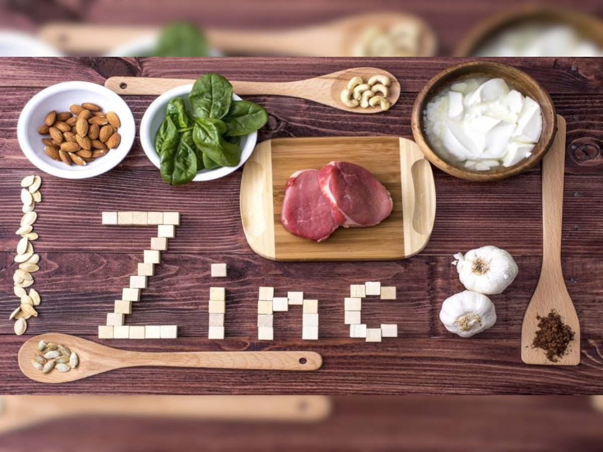 Zinc: जिंक की कमी होने पर शरीर देता है ये संकेत, भूलकर भी ना करें नजरअंदाज