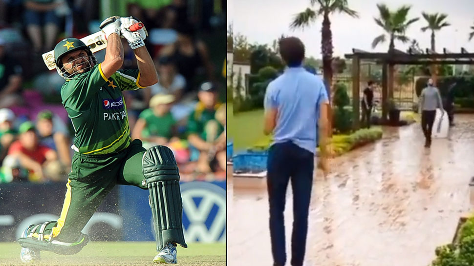 Shahid Afridi Hit Six On Ball Of Shaheen Afridi Viral Video Pakistan ...