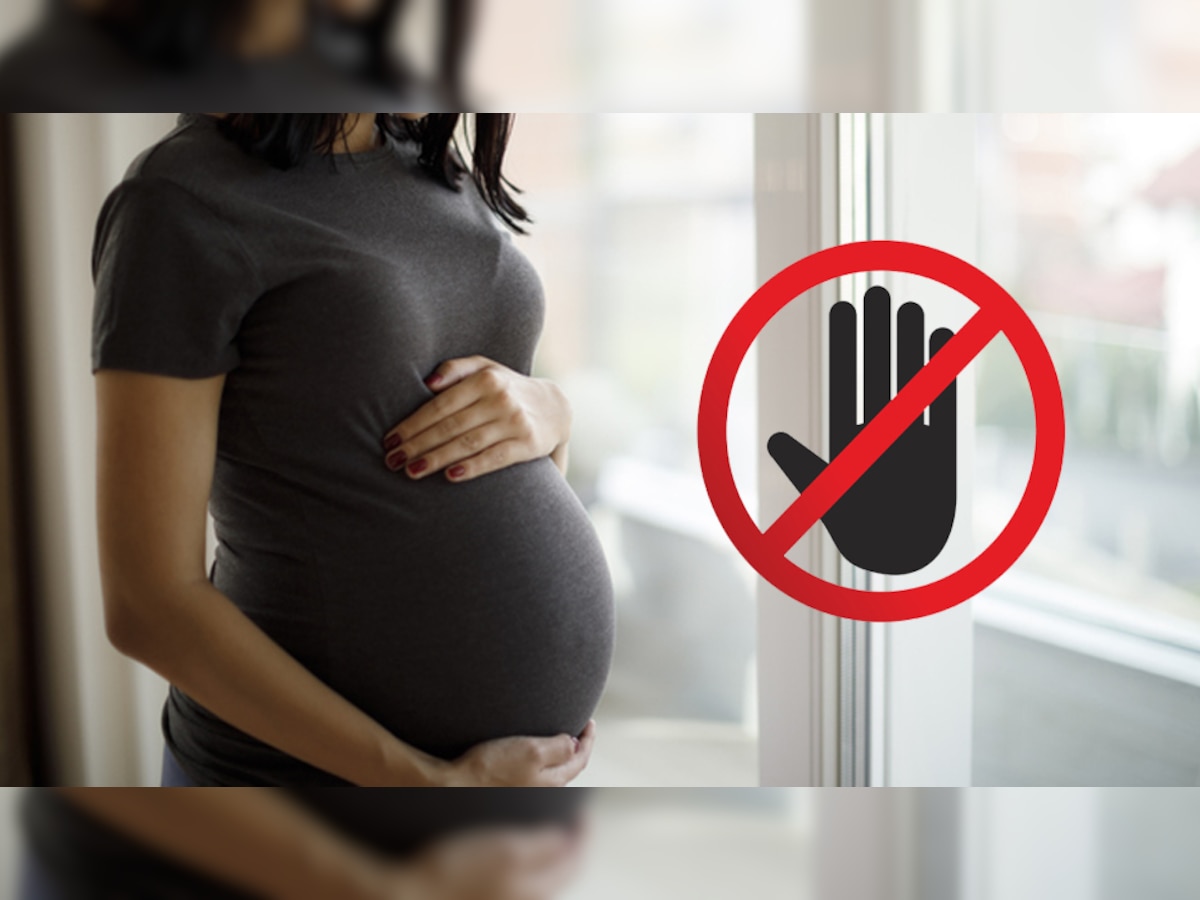 Food During Pregnancy: गर्भवती महिलाएं इन चीजों से करें परहेज, वरना भुगतने पड़ सकते हैं बड़े नुकसान