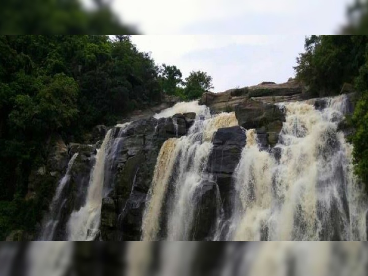 list of must visit waterfalls near ranchi |Waterfalls Near Ranchi: आप बना  रहे हैं वाटर फॉल घूमने का प्लान तो जरूर देखें यह LIST | Hindi News,