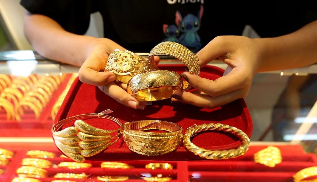 Gold Price: सर्राफा बाजार में बढ़ी सोने की चमक, जानिए क्या है सोने का रेट