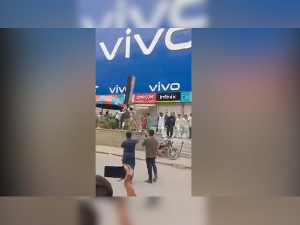 पाकिस्तान में Samsung कंपनी पर लगा ईशनिंदा का इल्जाम; चरमपंथियों ने की तोड़फोड़