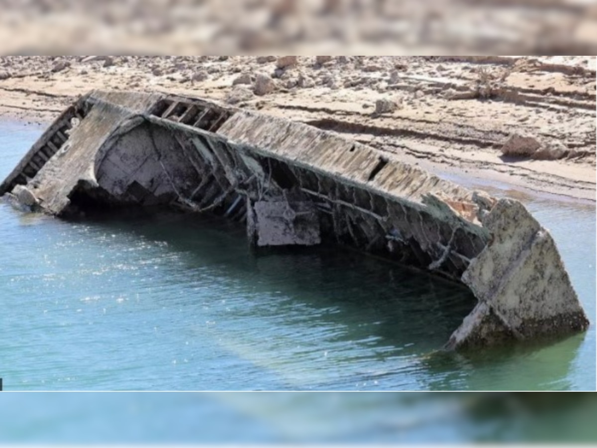 United States Lead Mead Lake Shrinking World War 2 Era Boat Emerges From Lake अमेरिका में झील