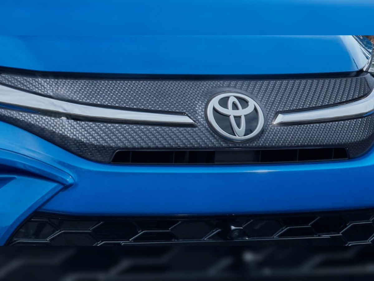 Toyota Urban Cruiser Hyryder 2022: टोयोटा ने पेश की हुंडई क्रेटा को टक्कर देने वाली दमदार SUV! लुक ऐसा कि देखते रह जाओगे
