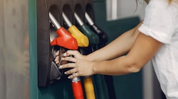 Petrol-Diesel पर बढ़ी एक्सपोर्ट ड्यूटी, रिफाइनरी कंपनियों के शेयर पर कैसा दिखेगा असर