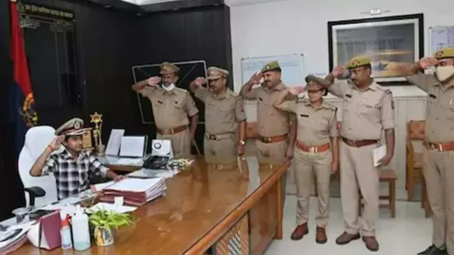 प्रयागराज: पुलिस ने किया दिल जीत लेने वाला काम, कैंसर मरीज को बनाया ADG