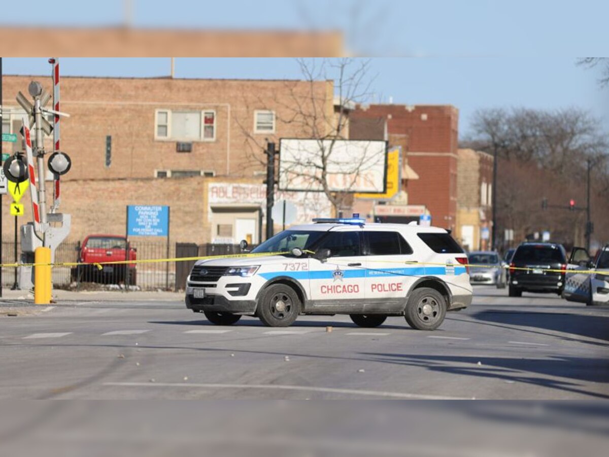 Chicago Mass Shooting: फिर गम में डूबा अमेरिका, शिकागो में ताबड़तोड़ गोलियां चलने से 6 की मौत और 24 घायल 