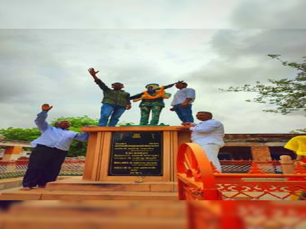 शहीद कालूराम जाखड़ की शहादत को किया नमन, लोगों ने दी कारगिल शहीद को श्रद्धांजलि