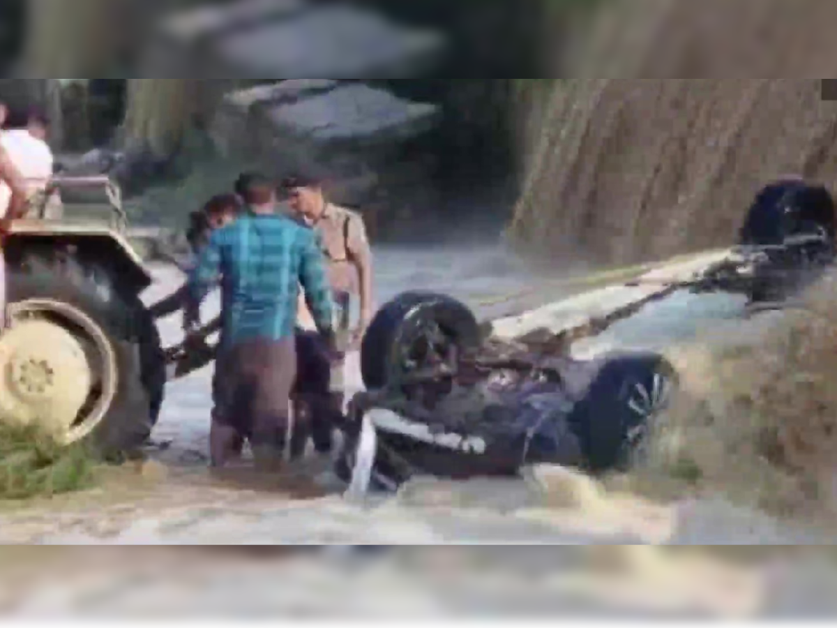 रामनगर: नदी के तेज बहाव में बह गई एक गाड़ी, 9 की मौत, 5 फंसे; 1 को बचाया गया