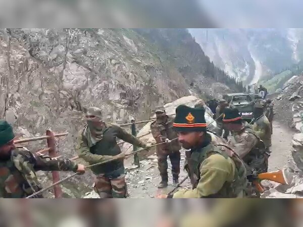 Amarnath Yatra: जम्मू से 43 दिवसीय तीर्थयात्रा स्थगित, जानिए कैसे राहत कार्य में जुटी है भारतीय सेना