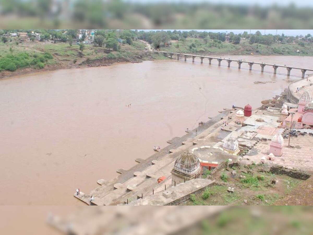 बुरहानपुर में ताप्ती नदी को लेकर अलर्ट जारी, लोगों को किनारे जाने से रोका