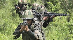 पिछले 10 घंटे में दूसरा एनकाउंटर, सुरक्षाबलों ने शोपियां में घेरे 2-3 आतंकी 