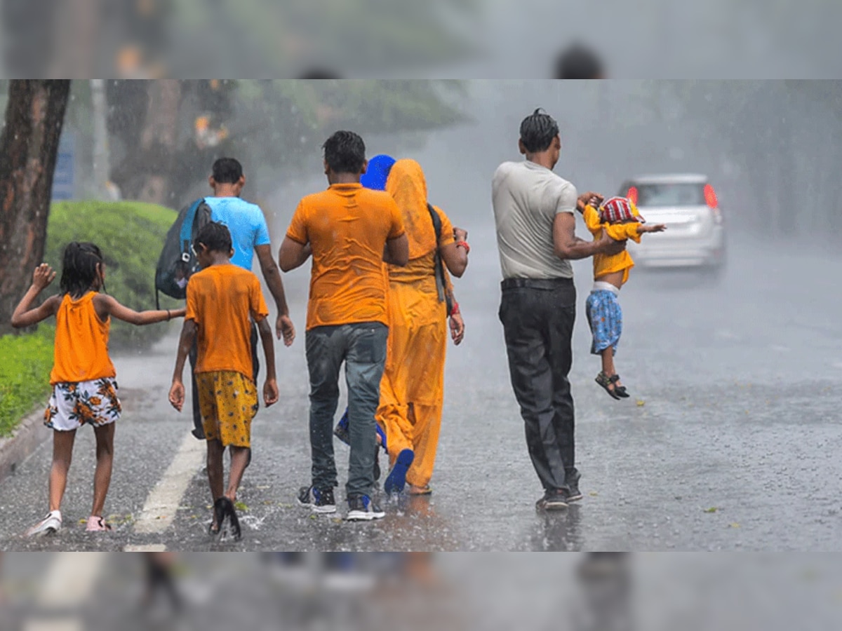 Delhi-NCR Haryana Live Updates 12th july: दिल्ली-NCR में बारिश ने दी दस्तक, उमस और गर्मी से मिली राहत