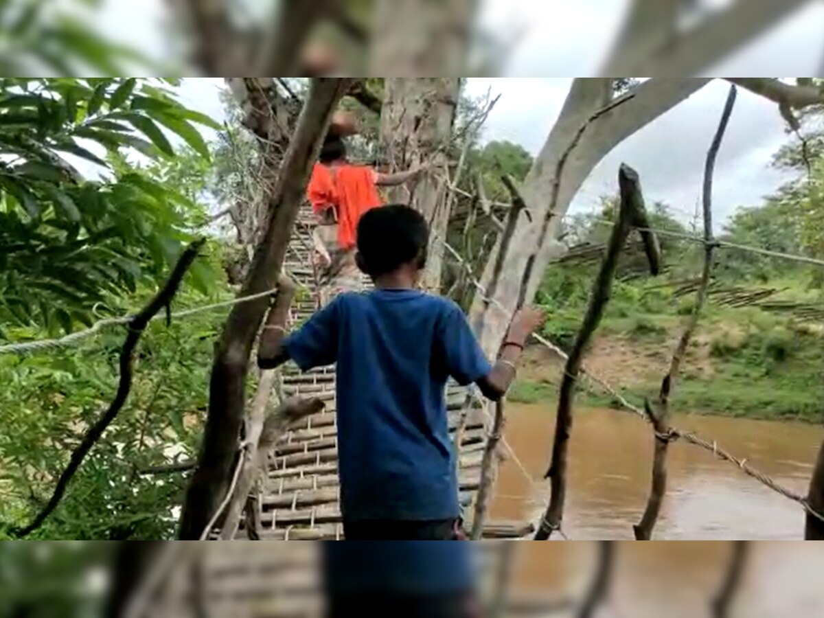 ग्रामीणों ने मानसून को दी मात! जुगाड़ से बनाया ऐसा पुल, पूरे राज्य में हो रही चर्चा