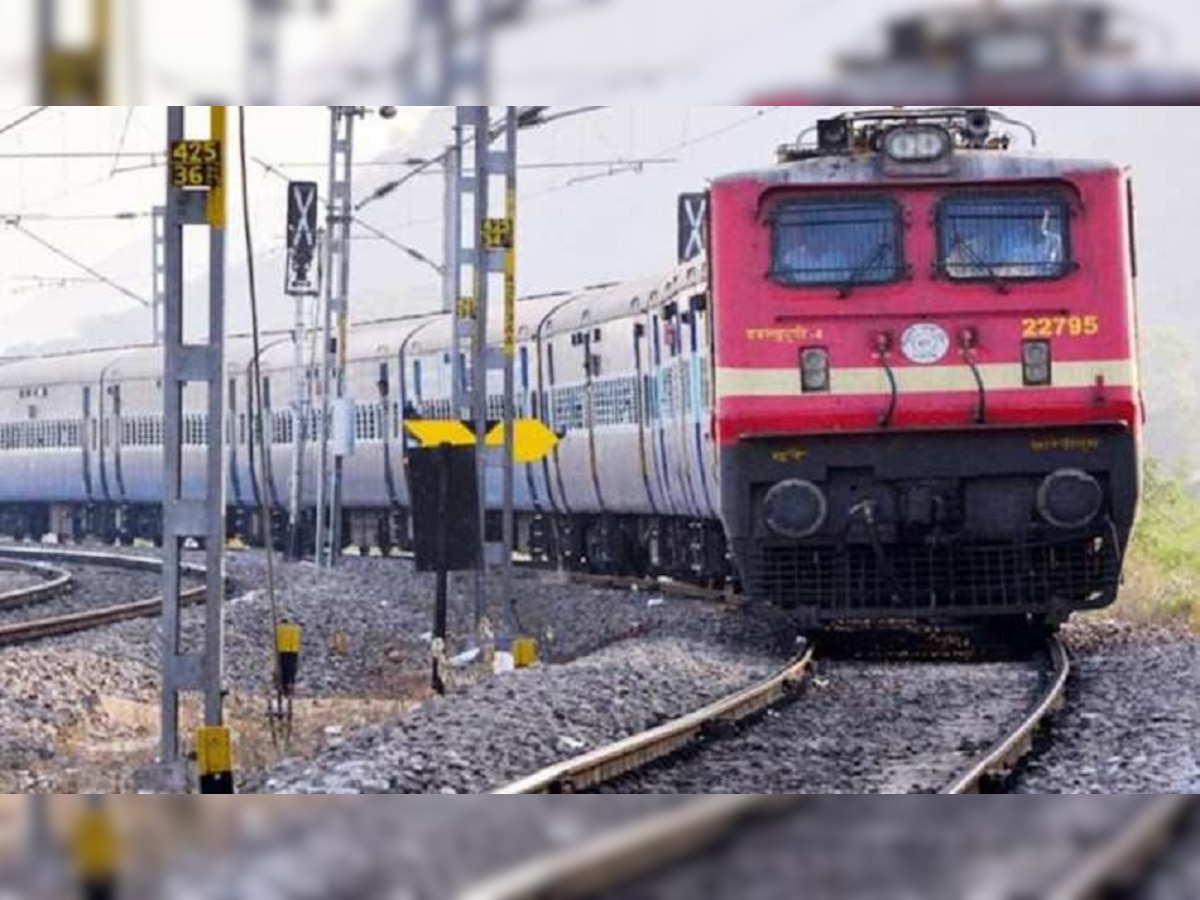 यात्री मोबाइल से चेक कर सकेंगे रेल का रनिंग स्टेटस, रेलवे ने तैयार की योजना 