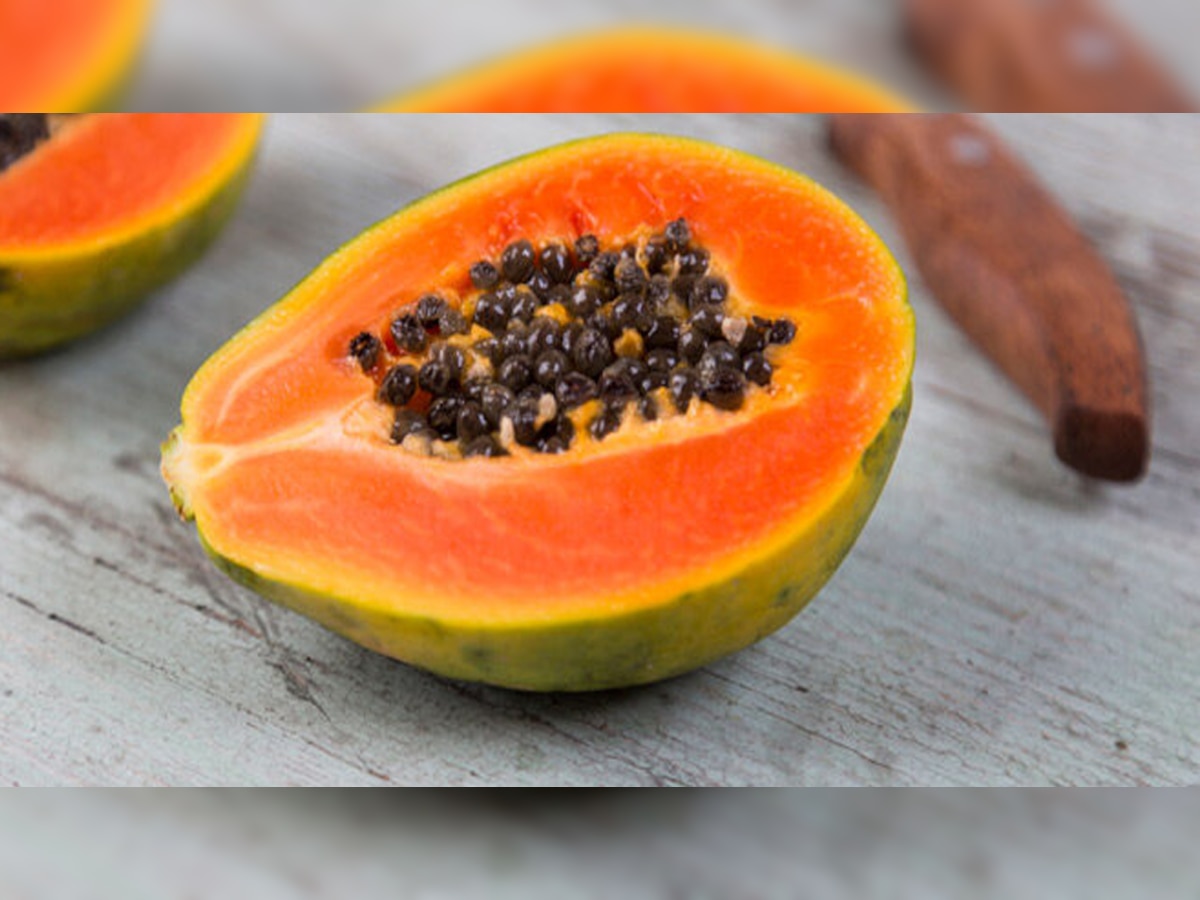 Papaya benefits: स्किन और बालों की दिक्कतों से हैं परेशान तो पपीता है समाधान; लेकिन जान लें सही तरीका