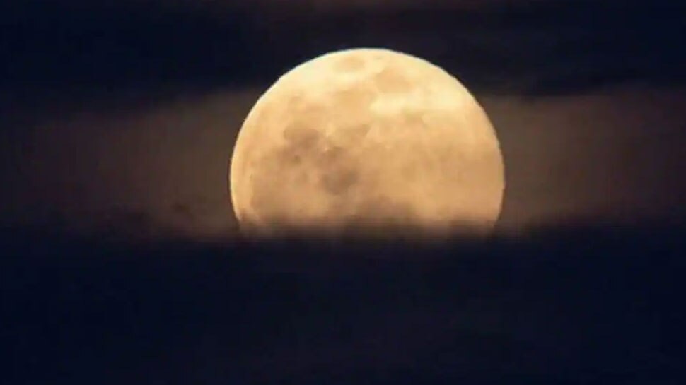 SuperMoon 2022 Date time biggest supermoon 2022 india supermoon time ...