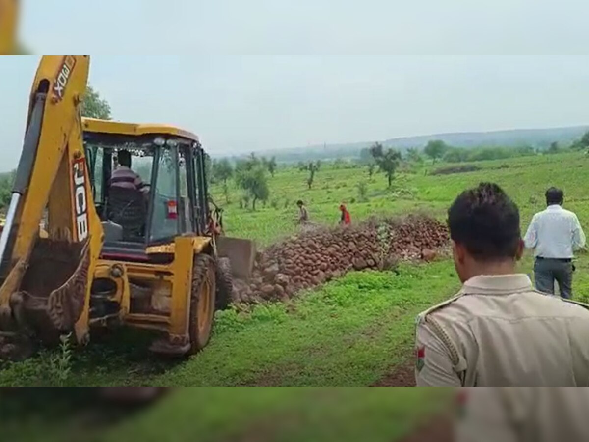 Chhabra: वन विभाग ने हटाया अतिक्रमण, ग्रामीणों ने कार्रवाई पर जताया असंतोष