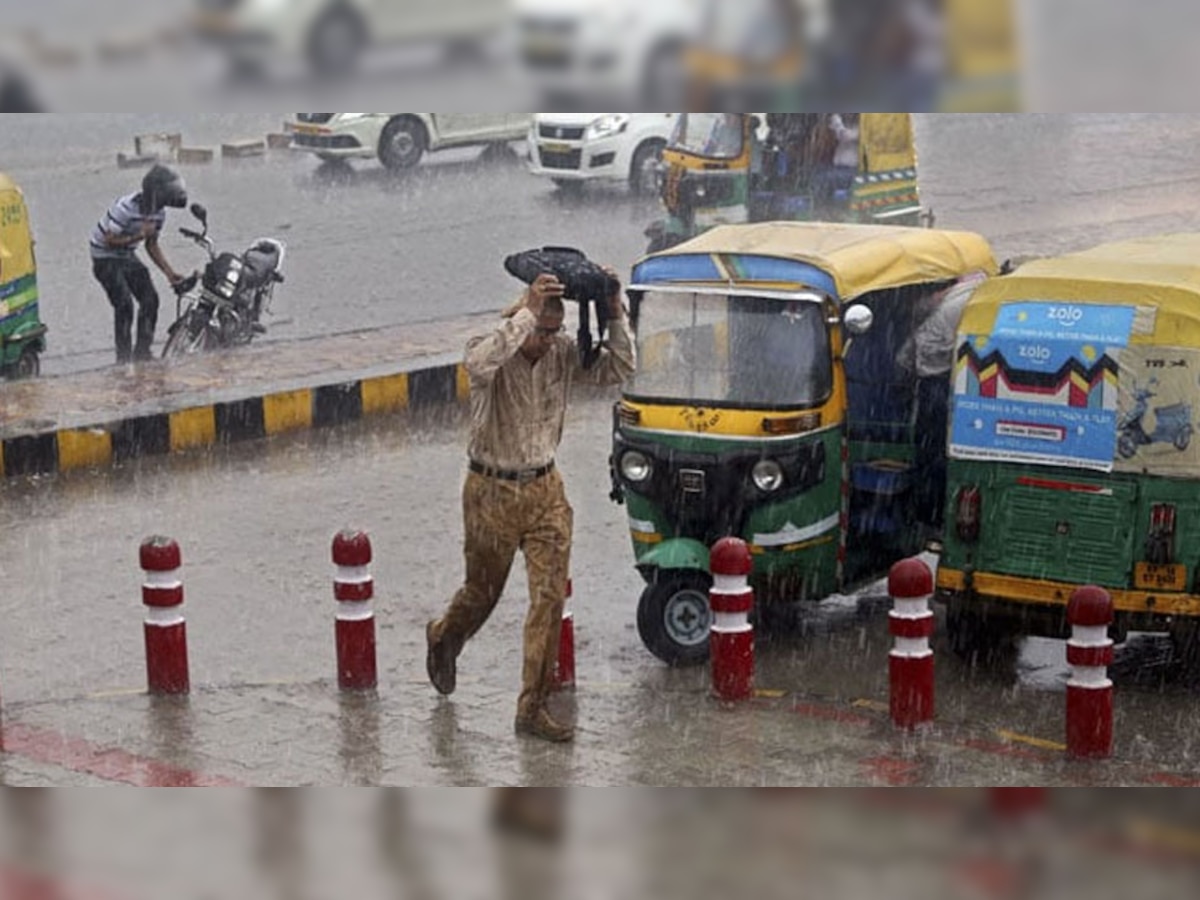 Weather Today: दिल्ली-NCR में बारिश को लेकर आया ताजा अपडेट, IMD ने बताया आज देशभर में कैसा रहेगा मौसम