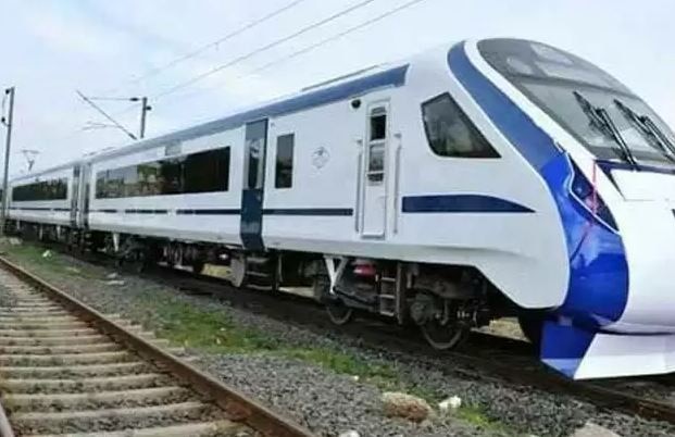 ट्रेन का सफर हुआ पूरी तरह मुफ्त, जानें इस देश के पीएम ने क्यों दी यात्रियों को 100 फीसदी छूट