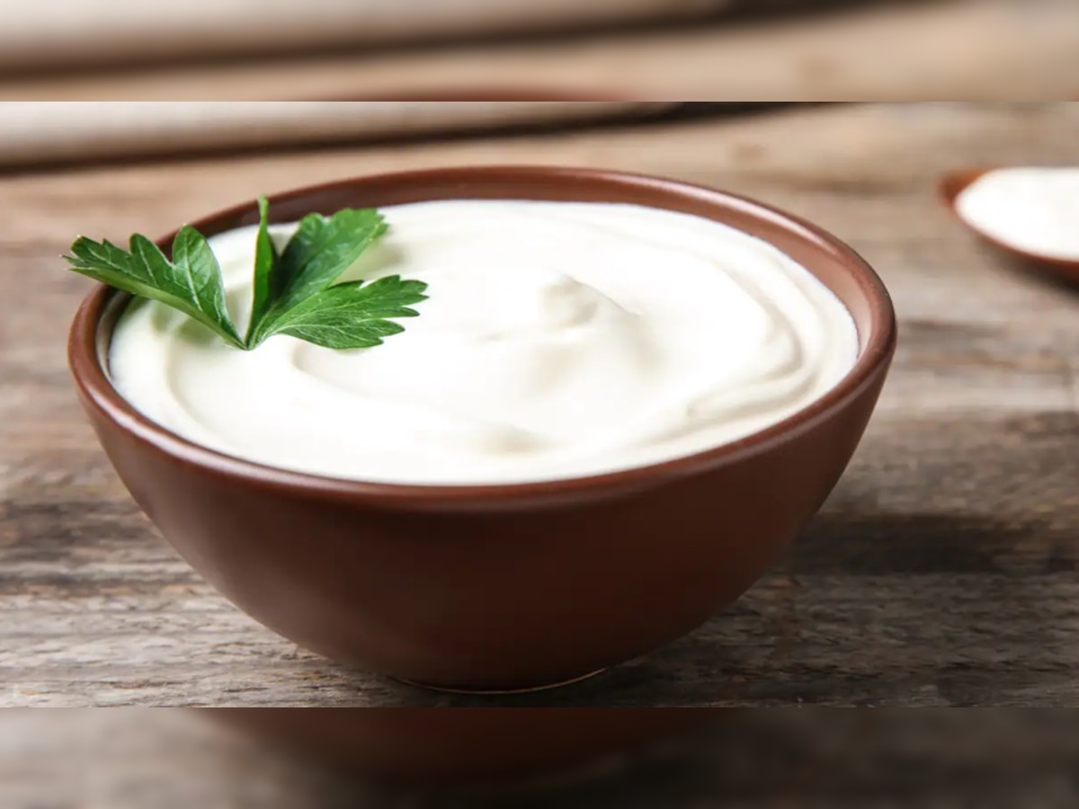 How to eat curd: सावन में दही का सेवन हो सकता है खतरनाक; जान लें सही तरीका