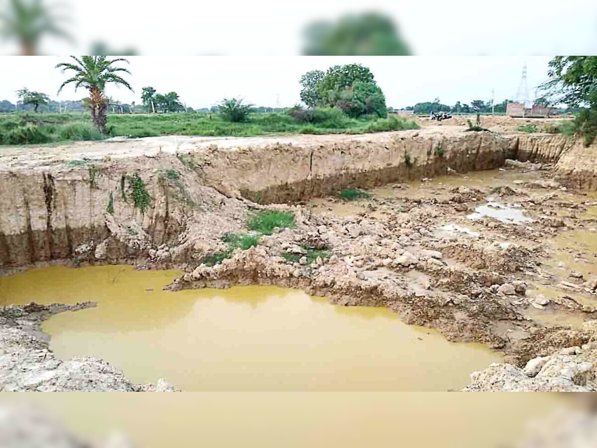 Illegal Mining: एक फीट की जगह खोद डाला 21 फीट गहरा गड्ढा, HC ने  4 अधिकारियों को किया तलब
