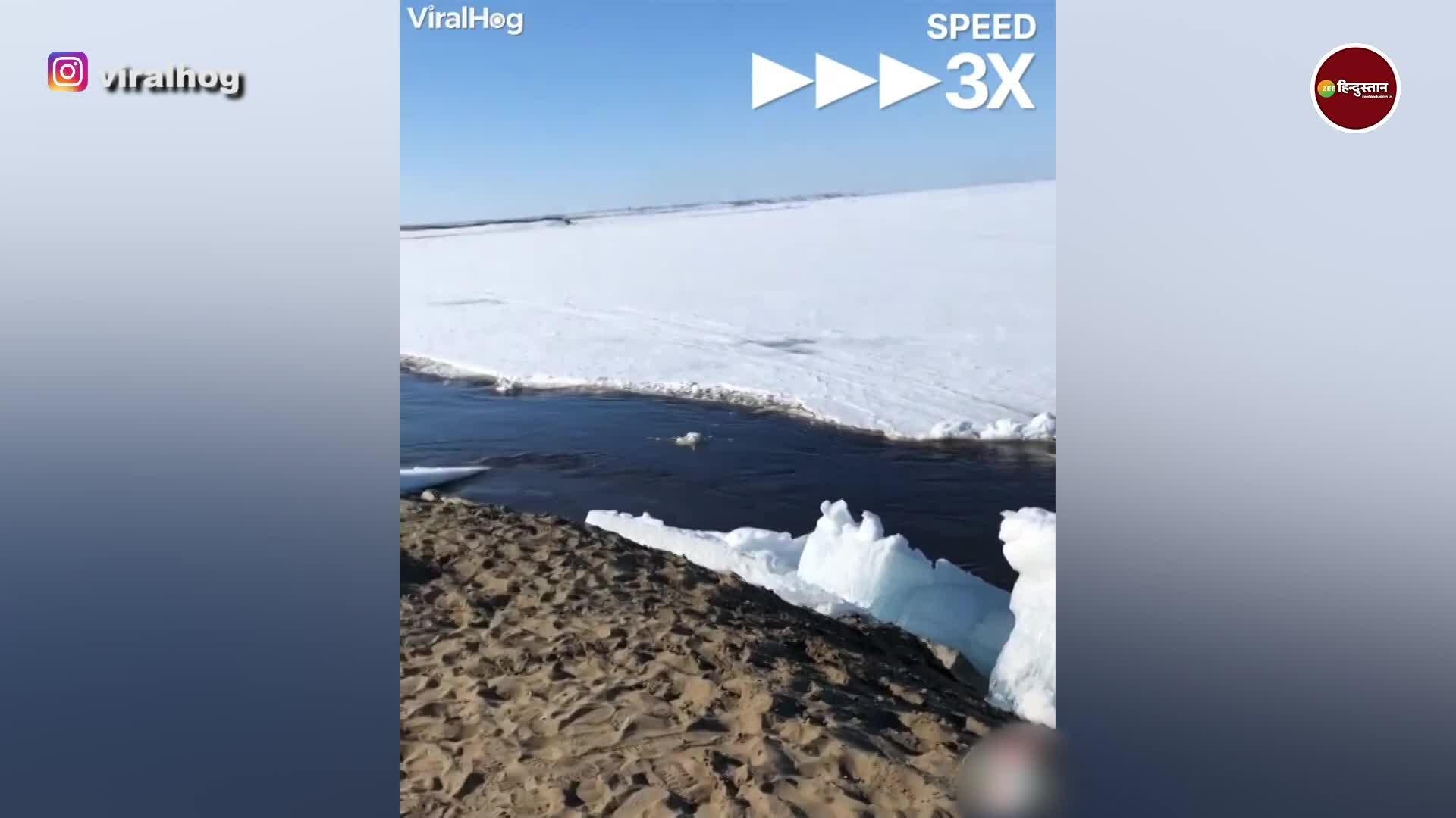 Video of Ice Slabs drifting ashore near Dudinka Sea Port of Russia ...