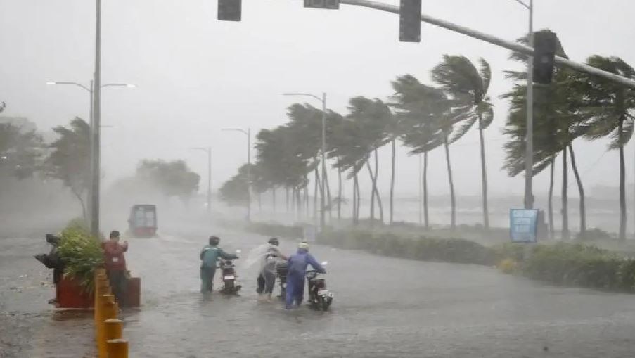 Weather Alert: मौसम विभाग ने इस राज्य में जारी किया रेड अलर्ट, जताई भारी बारिश की आशंका