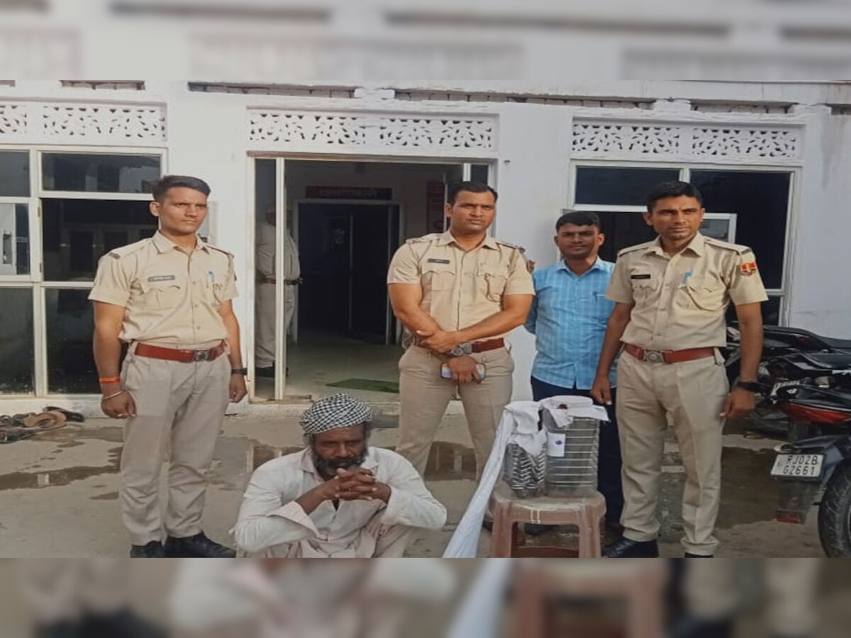 अवैध हथियारों की तस्करी करते एक आरोपी को पुलिस ने किया गिरफ्तार