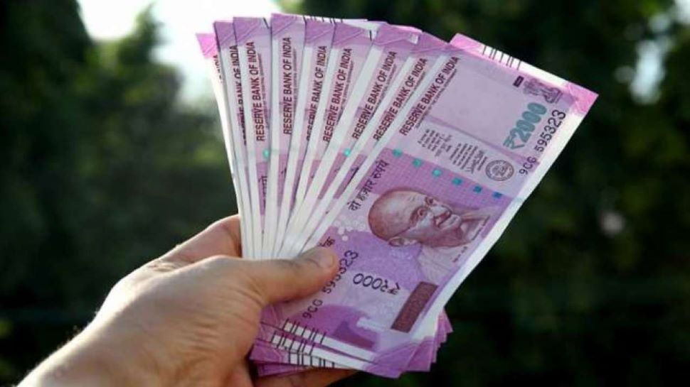 8th Pay Commission: केंद्रीय कर्मचारियों के लिए बड़ी खबर, लागू होगा आठवां वेतन आयोग! जानिए कितनी बढ़ जाएगी सैलरी 8th Pay Commission: केंद्रीय कर्मचारियों के लिए बड़ी खबर, लागू होगा आठवां वेतन आयोग! जानिए कितनी बढ़ जाएगी सैलरी