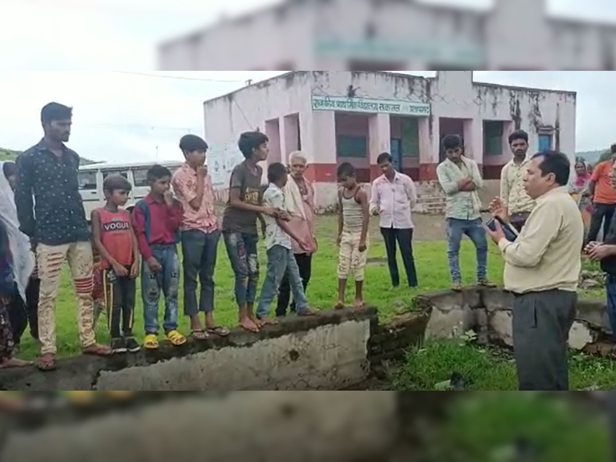 आयरन की गोली नहीं डेंगू और स्क्रब टायफस के चलते हुए थे बच्चे बीमार, जांच रिपोर्ट के बाद चिकित्सा विभाग के फूले हाथ-पांव