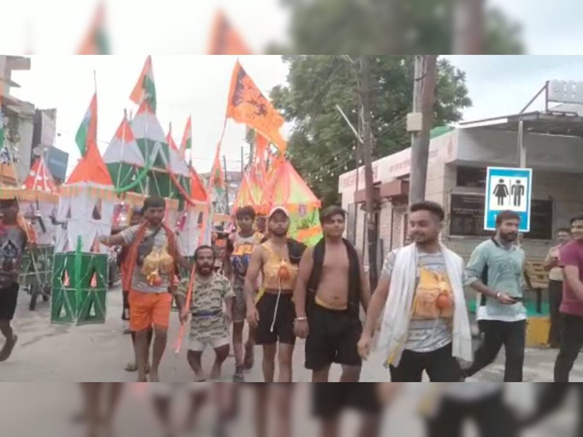 Kanwar Yatra: बॉलीवुड स्टार जैसी भीड़ जुटा रहा साढ़े तीन फीट कद वाला ये शिवभक्त कांवड़िया