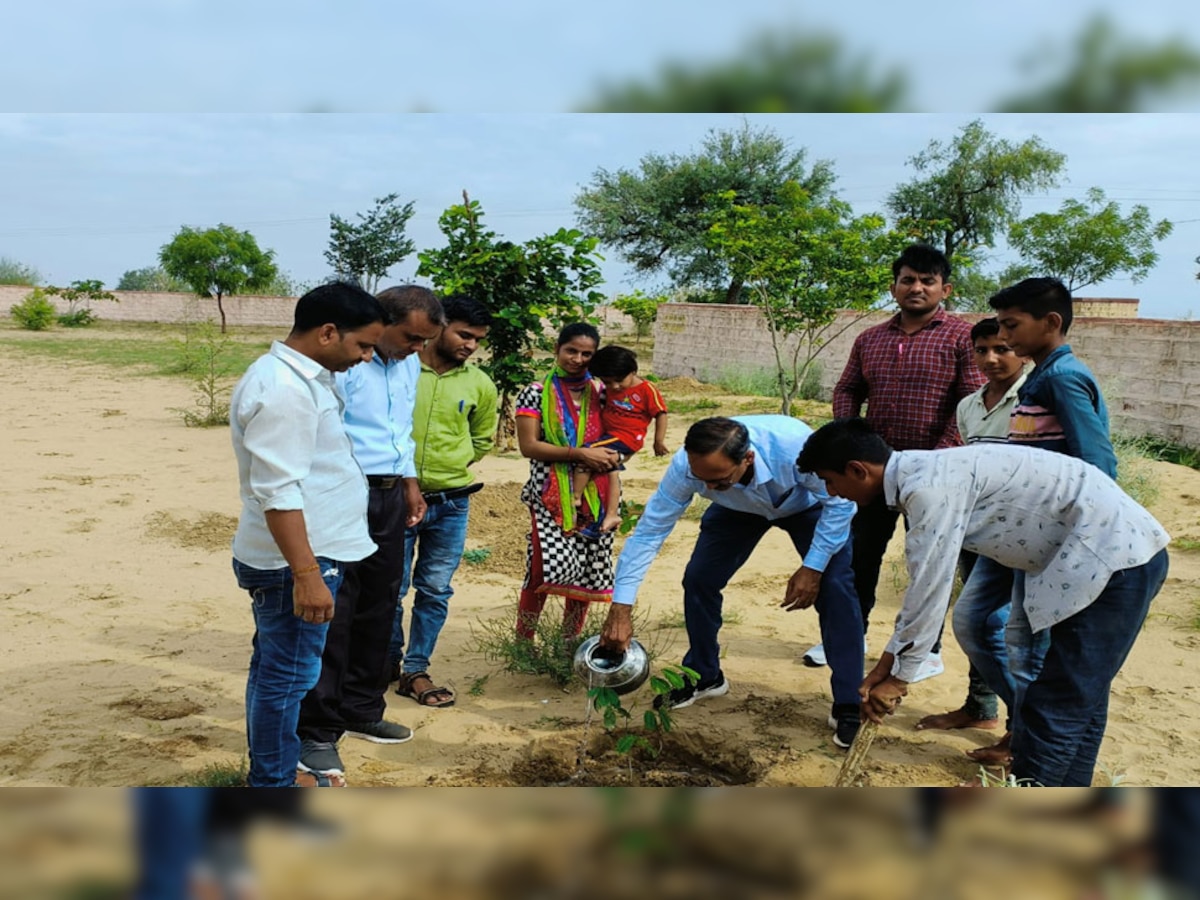 शिक्षा विभाग के अधिकारी ने किया निरीक्षण