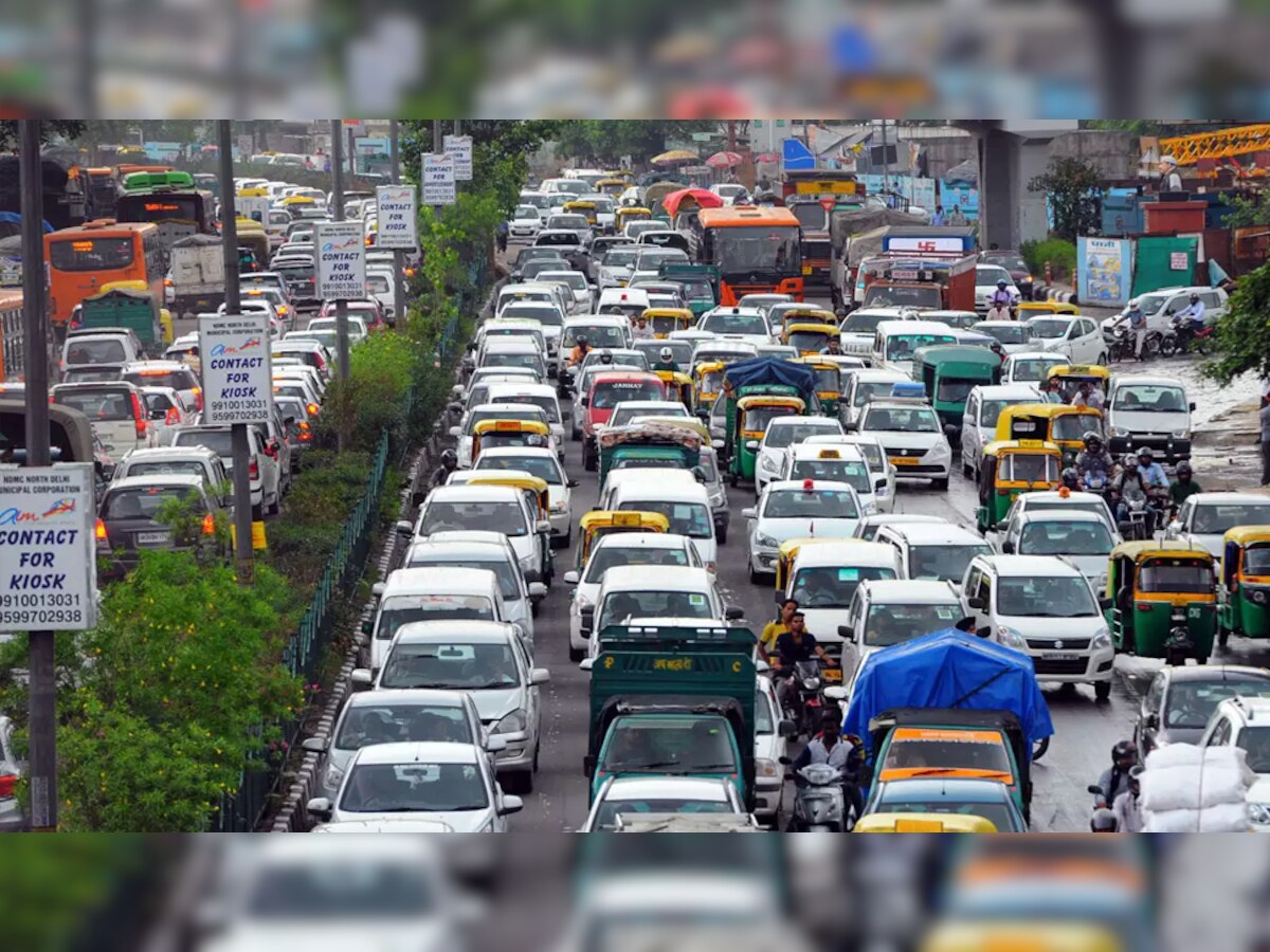 Traffic Jam: दिल्ली-एनसीआर में आज जरा संभलकर घर से निकलें, ऑफिस जाने से पहले जरूर पढ़ें ये खबर