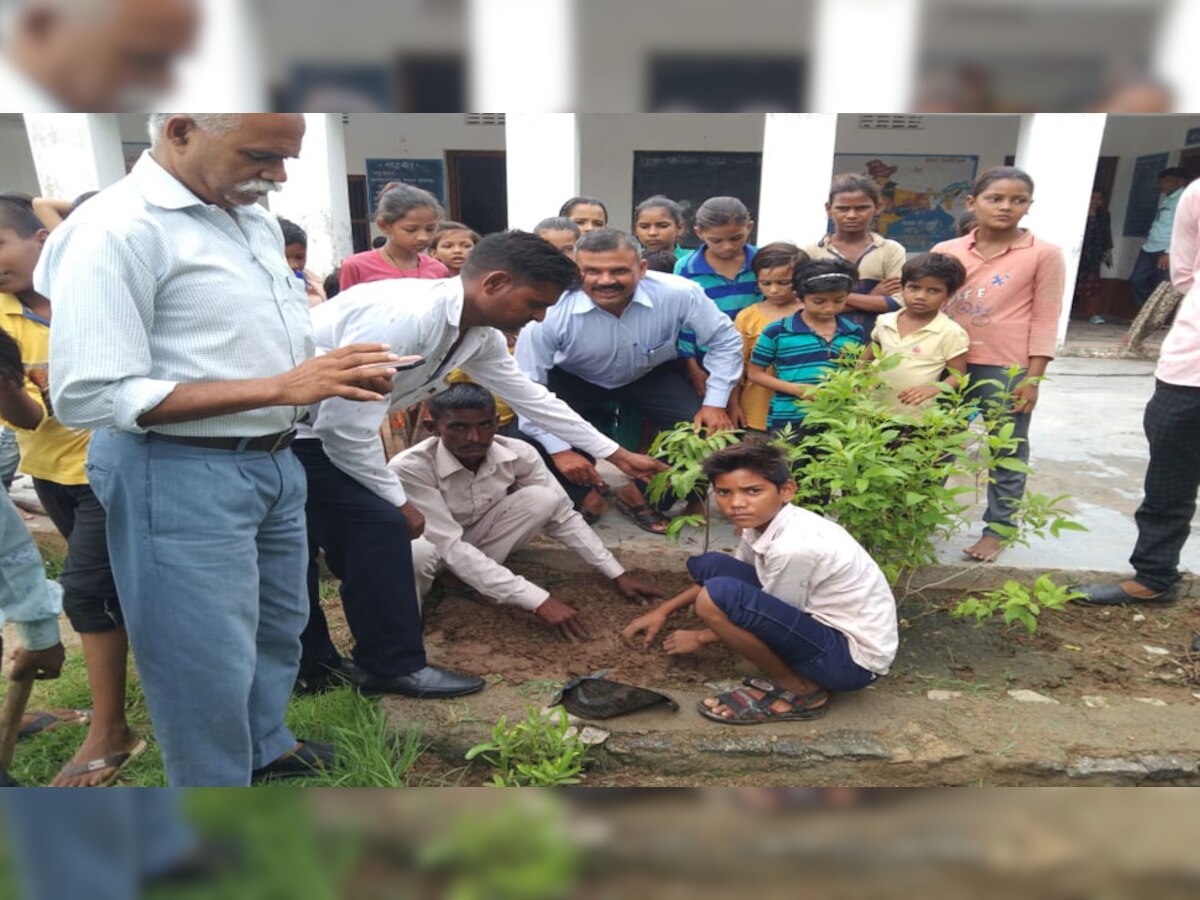 किशनगढ़: स्कूलों में किया पौधारोपण, बागवानी खेती की दी जानकारी