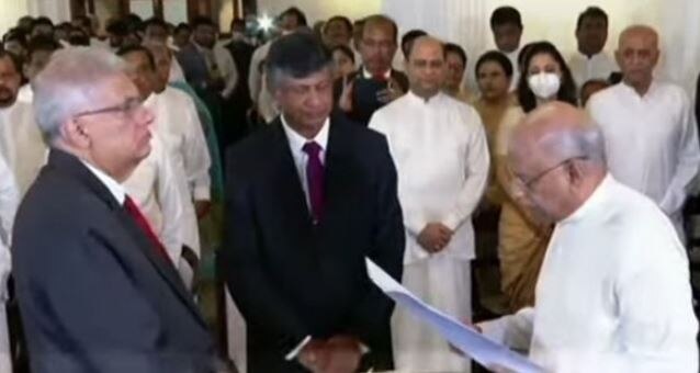 कौन हैं श्रीलंका के नए प्रधानमंत्री दिनेश गुणवर्धने? जिन्हें संकट के वक्त मिली बड़ी जिम्मेदारी