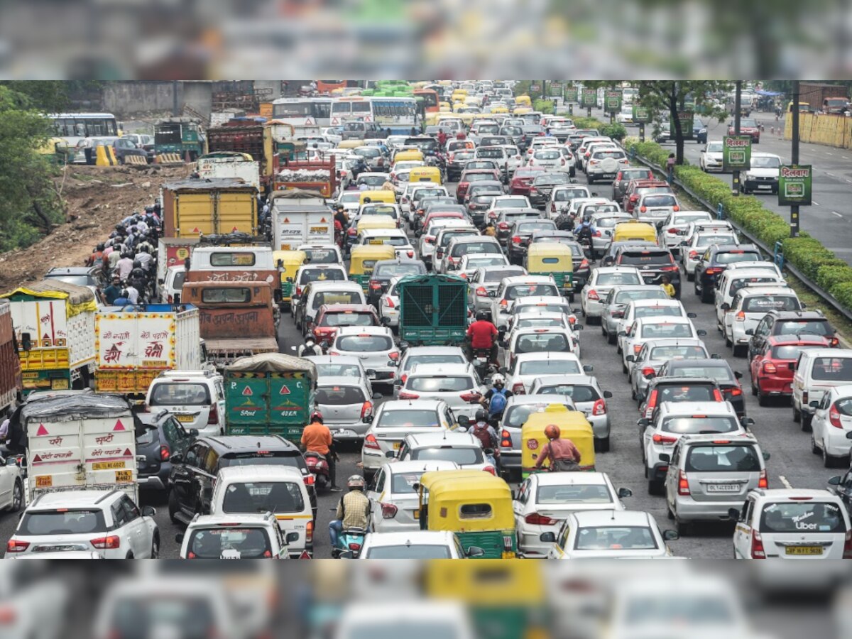 Delhi Traffic Advisory: दिल्ली के इन रास्तों पर आज जाने से बचें, शपथ ग्रहण की वजह से लग सकता है जाम; ये है एडवाइजरी  