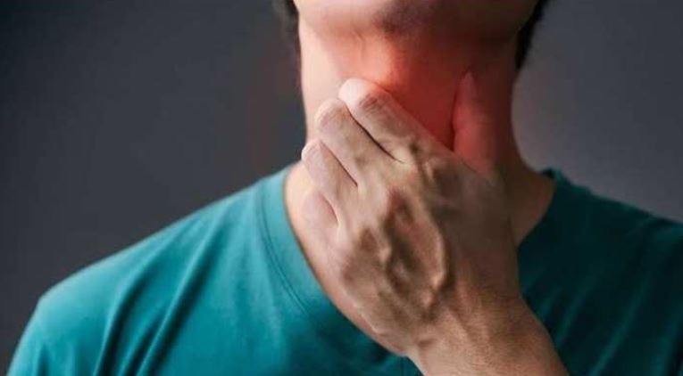 Home Remedy: गले में दर्द और सूजन से हैं परेशान? खाने-पीने में इन बातों का रखना होगा ख्याल