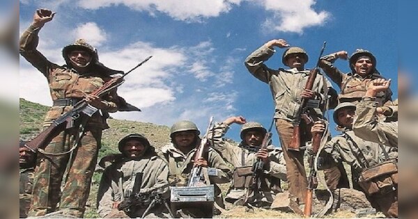 Kargil Vijay Diwas: When the Bihar regiment made first sacrifice in war|  Kargil Vijay Diwas: बिहार रेजीमेंट के सामने दुश्मनों ने टेके थे घुटने,  हिंदुस्तान ने लहराया था विजय पताका | Hindi News, पटना