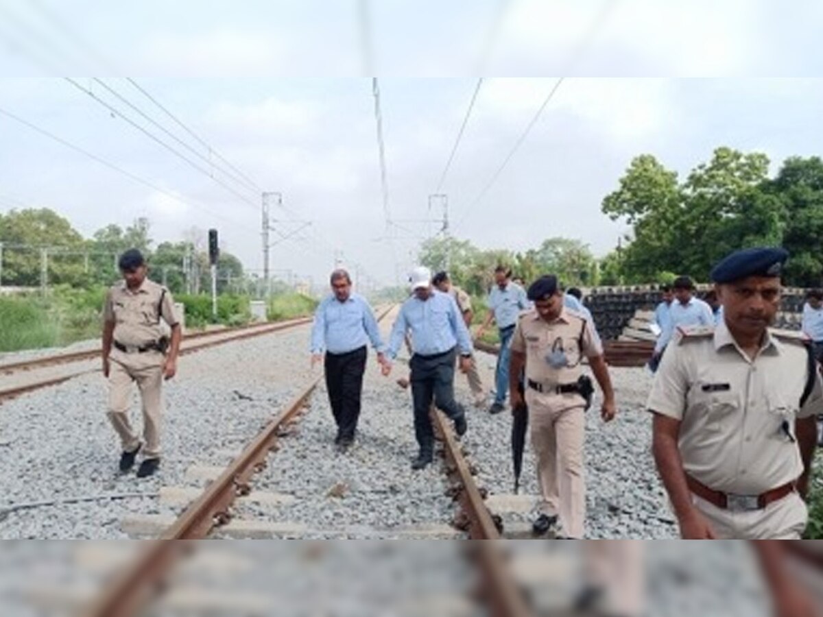 उन्होंने इस परियोजना को निर्धारित लक्ष्य पर पूरा करने के आवश्यक निर्देश भी दिये.