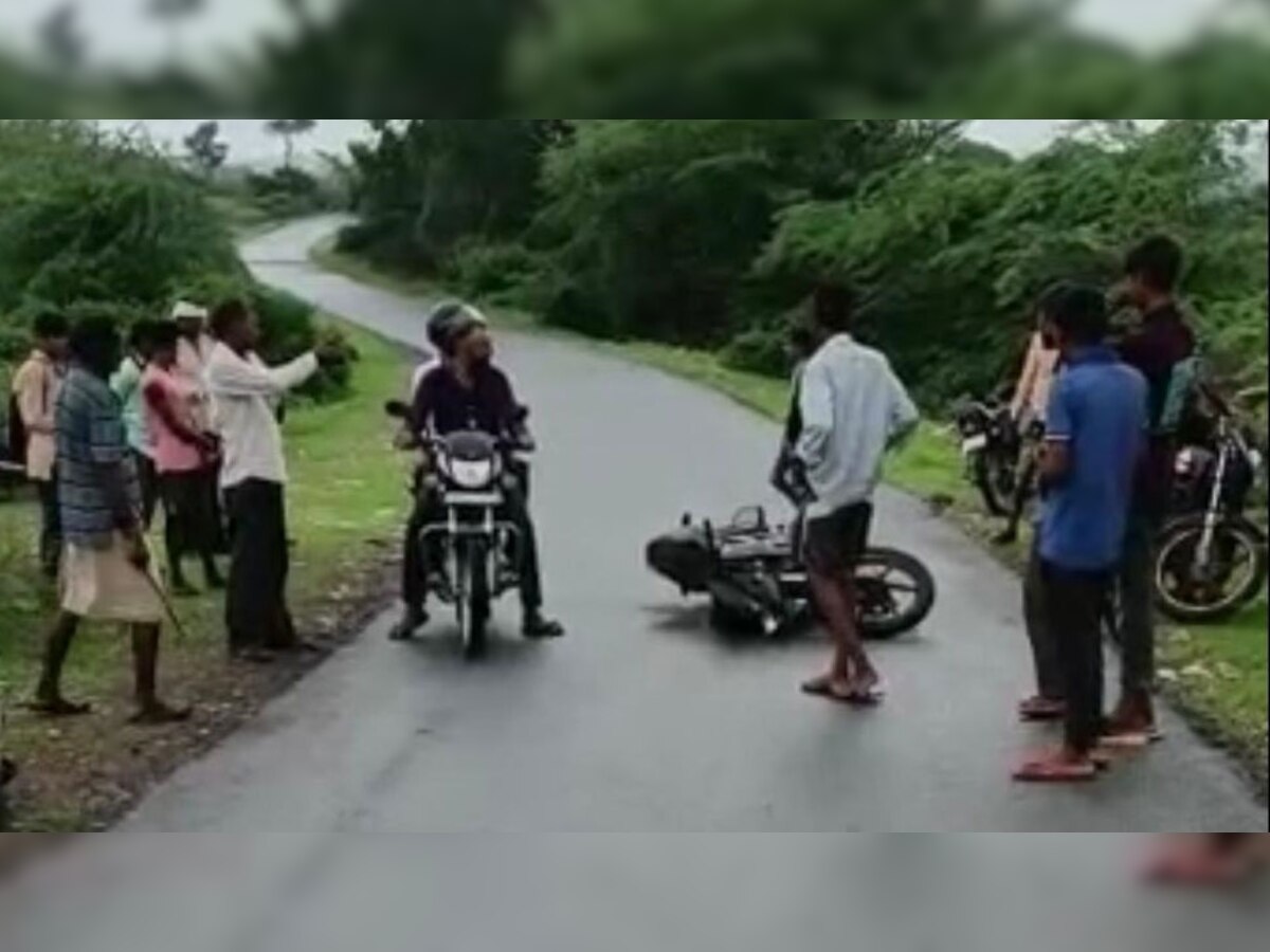 कुशलगढ़ में बाइक सवार जीजा-साली से हुई लूट, बदमाश अपनी बाइक छोड़ भागे 